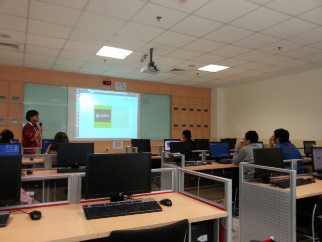 Training Python dari Flight Focus