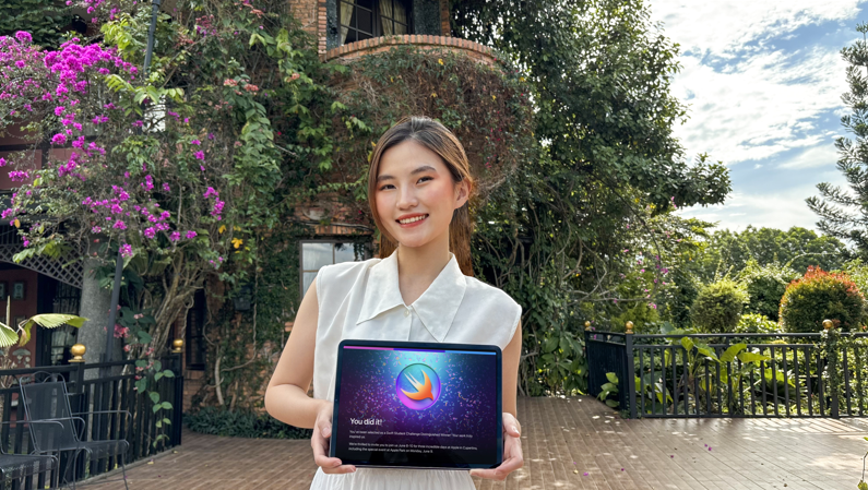 Bersinar di WWDC: Mahasiswi BINUS Sherly Phangestu Dipuji CEO Apple ...